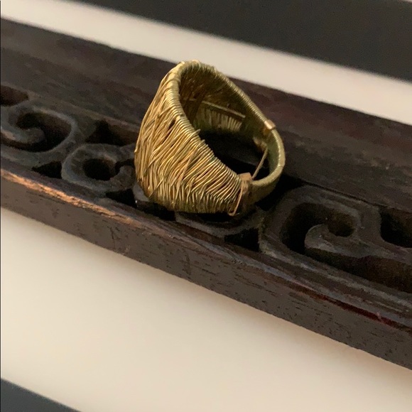 Vintage Gold Wire Ring - Picture 3 of 3